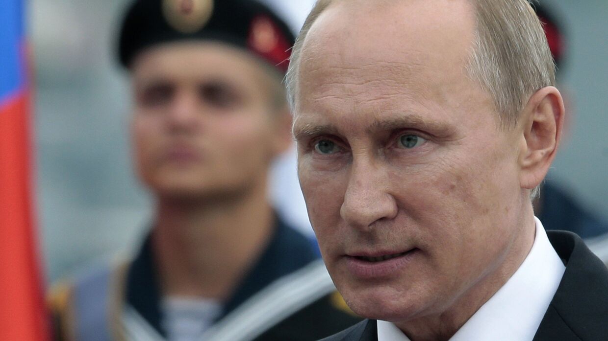 Владимир Путин на военном параде в честь Дня Победы в Севастополе