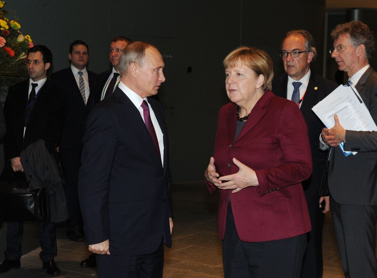 Президент РФ Владимир Путин и федеральный канцлер Германии Ангела Меркель