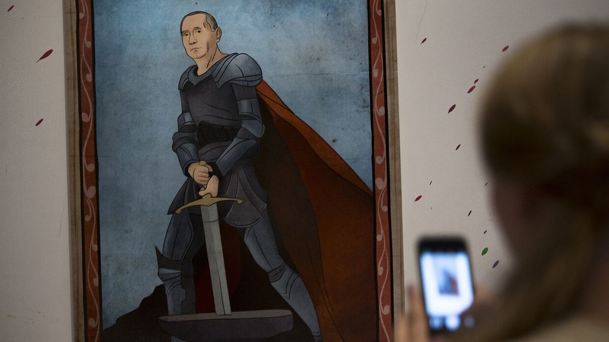 Картина с изображением Владимира Путина в рамках выставки «Вселенная Путина»
