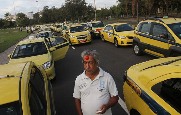 Акция протеста водителей такси против компании Uber Акция протеста водителей такси против компании Uber