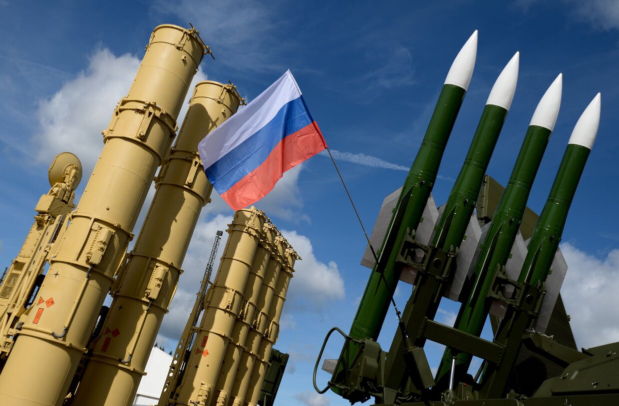 Зенитная ракетная система (ЗРС) «Антей-2500» и зенитный ракетный комплекс (ЗРК) «Бук-М2Э»