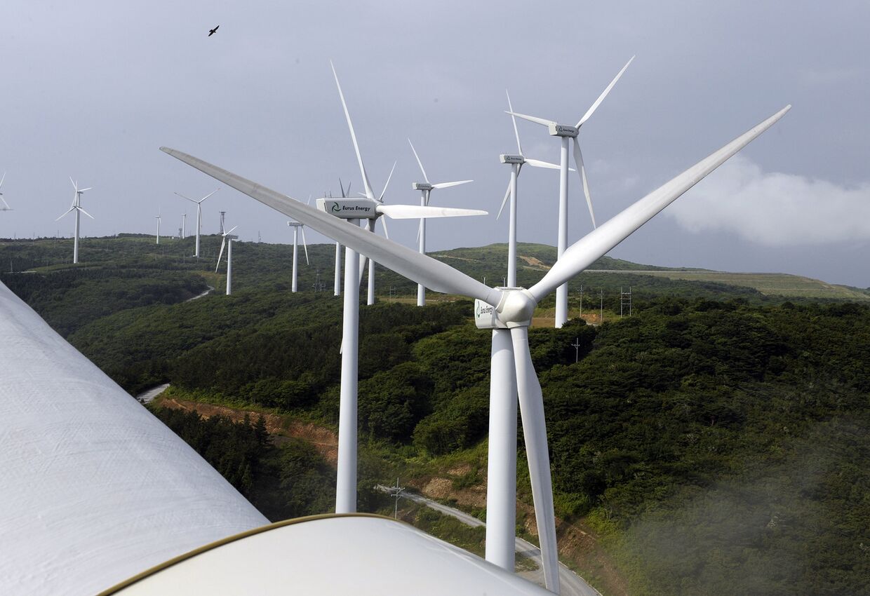 Ветровые электростанции на японском острове Хонсю
