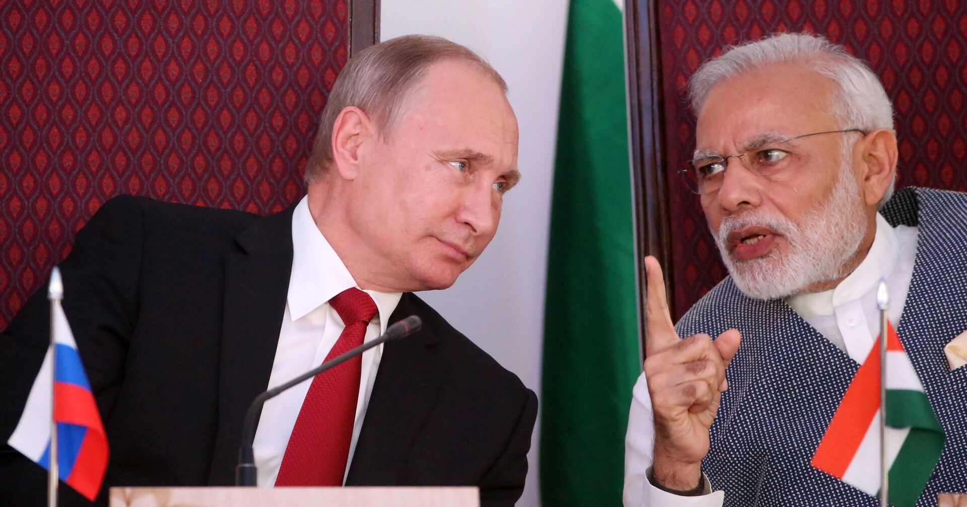 Президент РФ Владимир Путин и премьер-министр Республики Индии Нарендра Моди - ИноСМИ, 1920, 30.01.2021