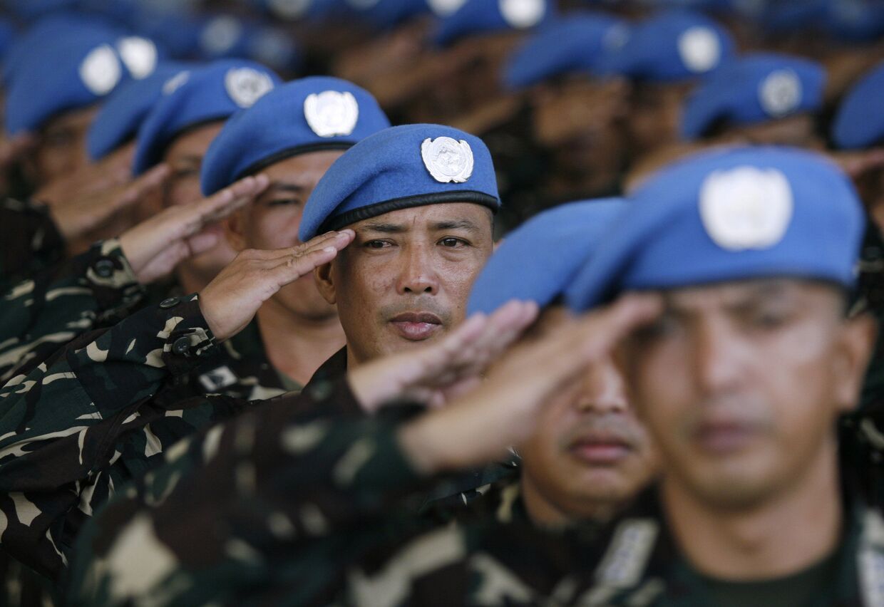 Филиппинские солдаты из миротворческого контингента ООН «Голубые береты»
