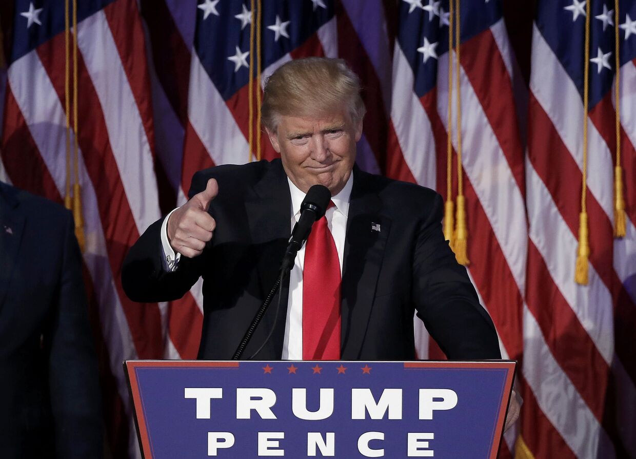 Избранный президент США Дональд Трамп во время выступления в Нью-Йорке. 9 ноября 2016