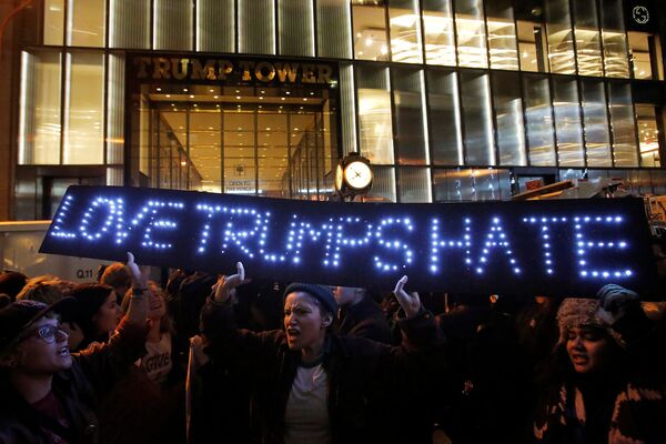 Акция протеста против избрания Дональда Трампа президентом США в Нью-Йорке
