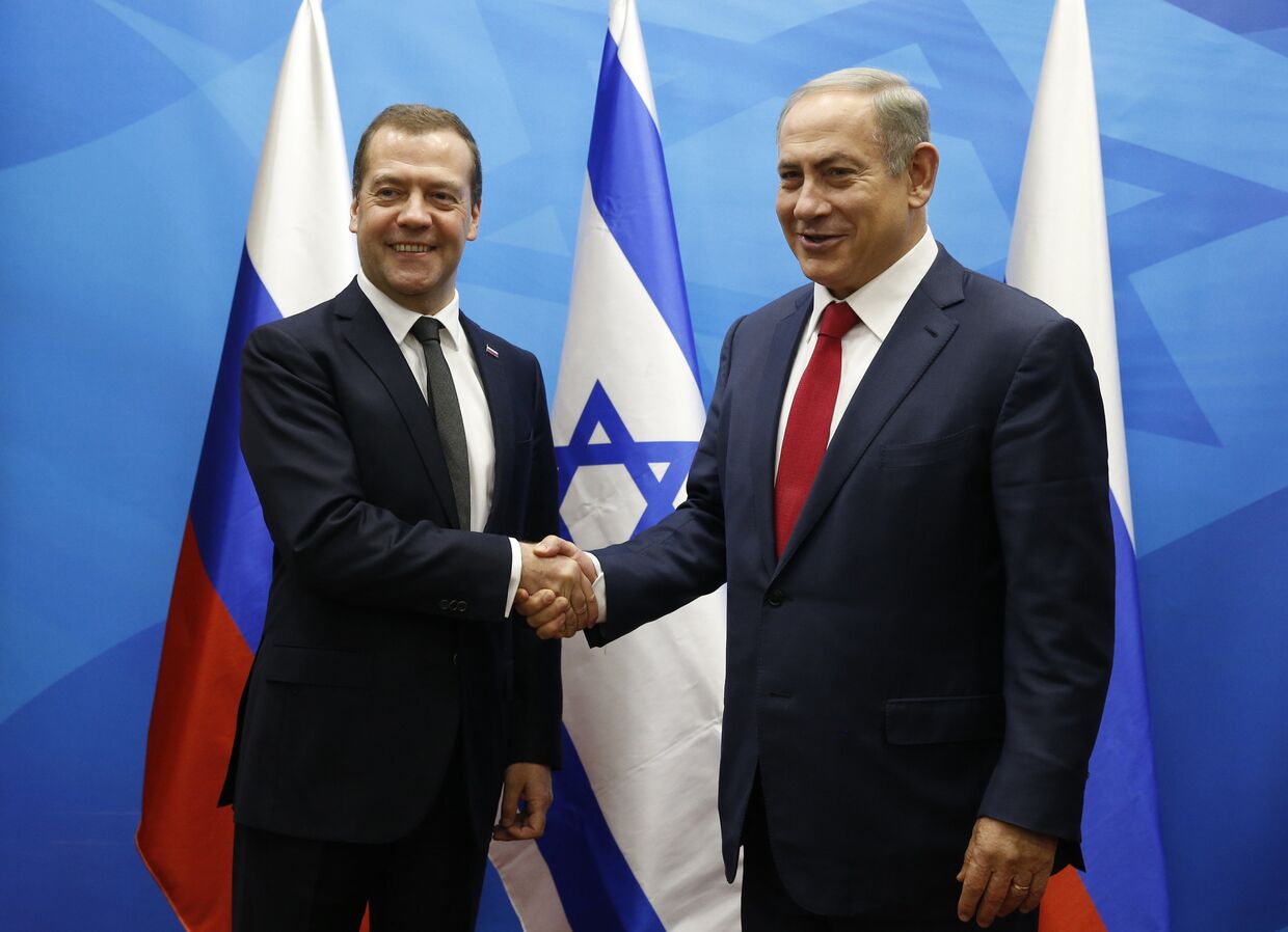 Председатель правительства РФ Дмитрий Медведев и премьер-министр Израиля Биньямин Нетаньяху