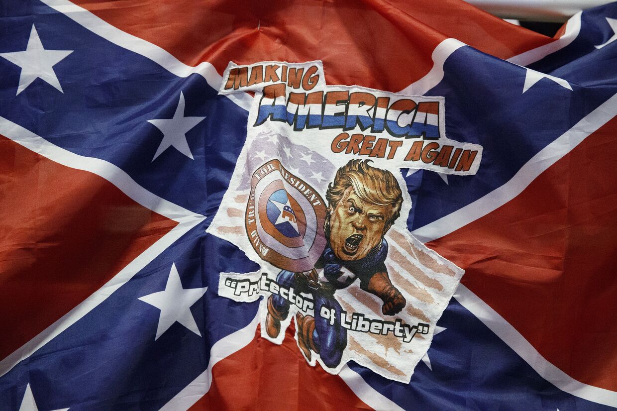 Флаг Конфедерации с изображением Дональда Трампа