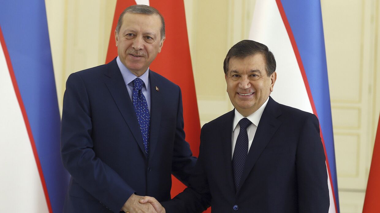 Президент Турции Реджеп Тайип Эрдоган и президент Узбекистана Шавкат Мирзиеев