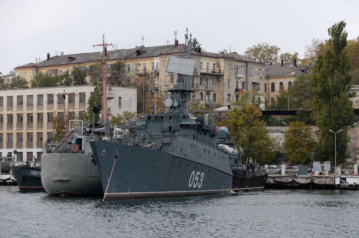 Морской охотник «СКА-053» в Севастопольской бухте