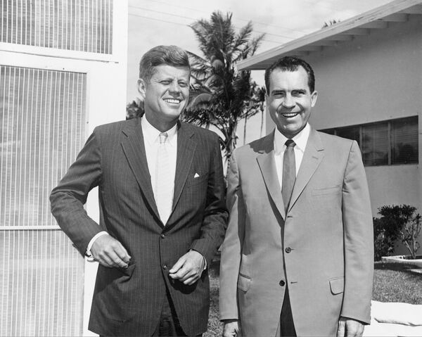 Избранный президент США Джон Кеннеди и вице-президент Ричард Никсон