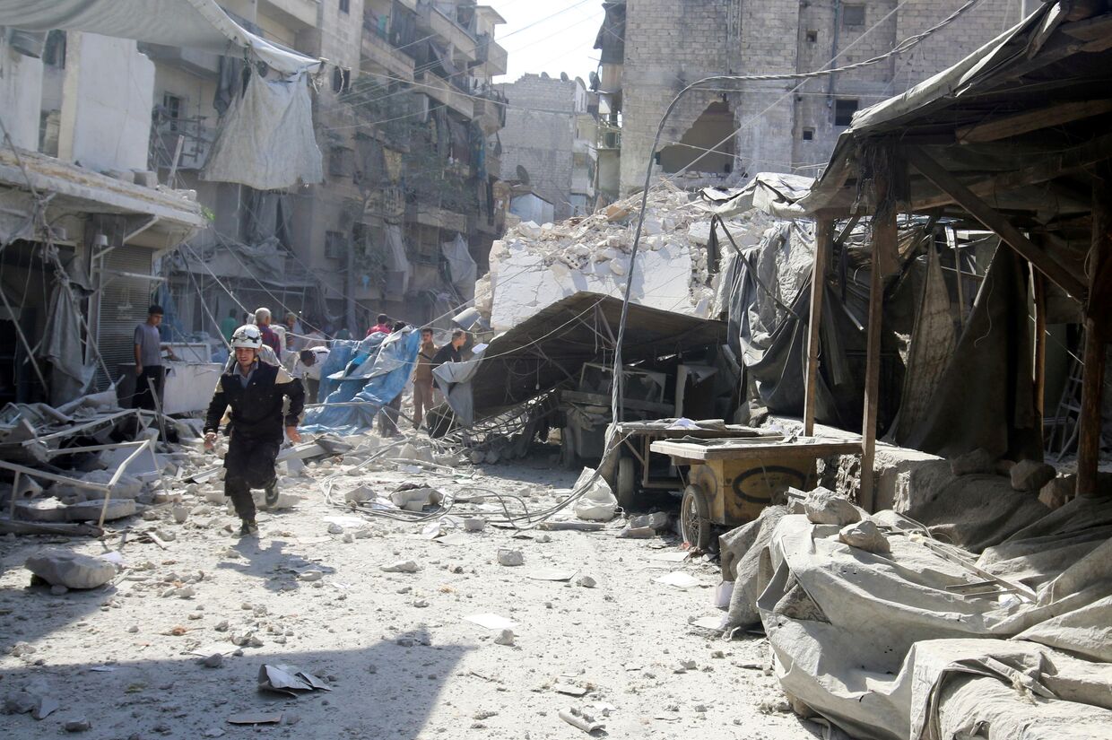 Последствия бомбардировок в Алеппо