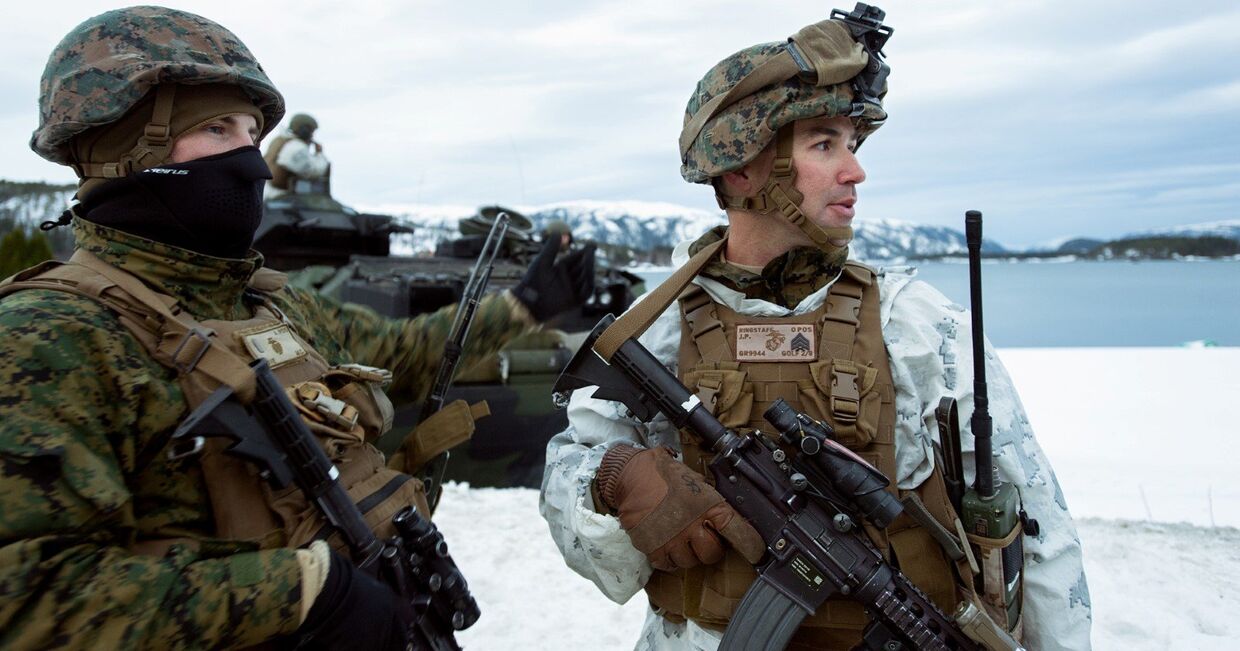 Американские морские пехотинцы во время учений Cold Response 2016 на военной базе Вернес в Норвегии