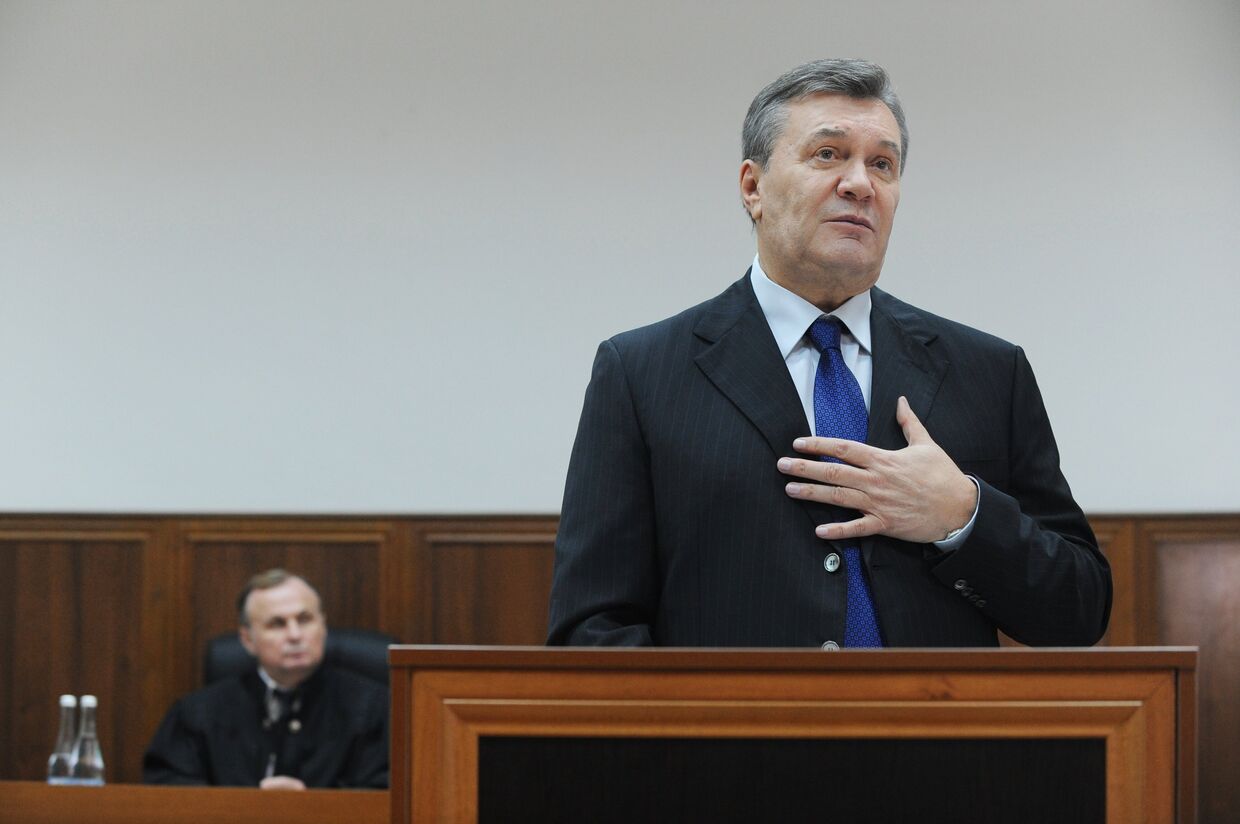 Бывший президент Украины Виктор Янукович дает показания по видеосвязи в Ростовском областном суде