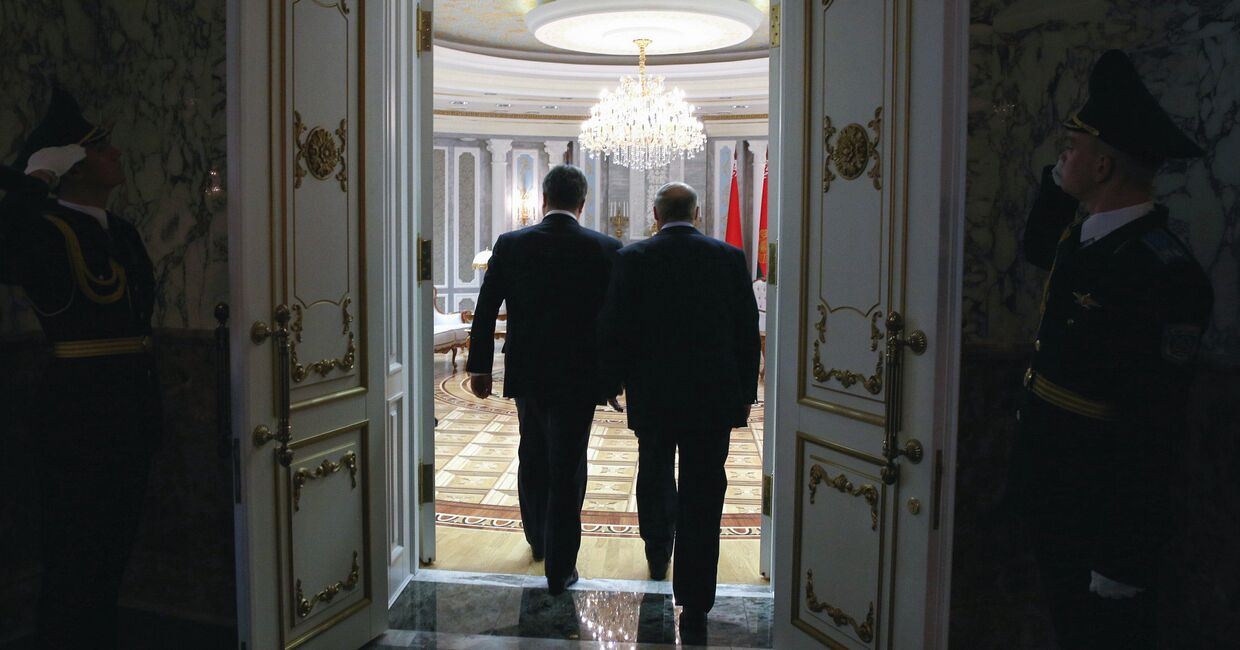 Президент Белоруссии Александр Лукашенко и президент Украины Петр Порошенко