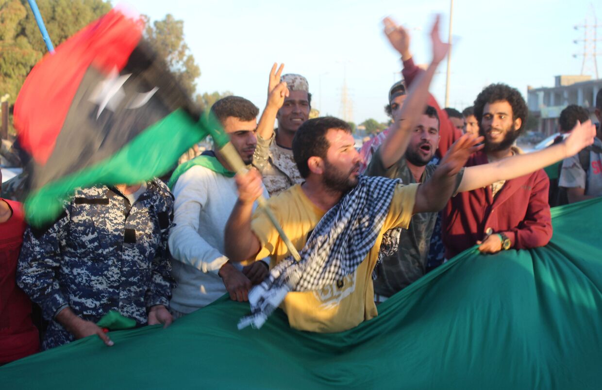 Ливийцы празднуют поражение последнего оплота «Исламского государства»