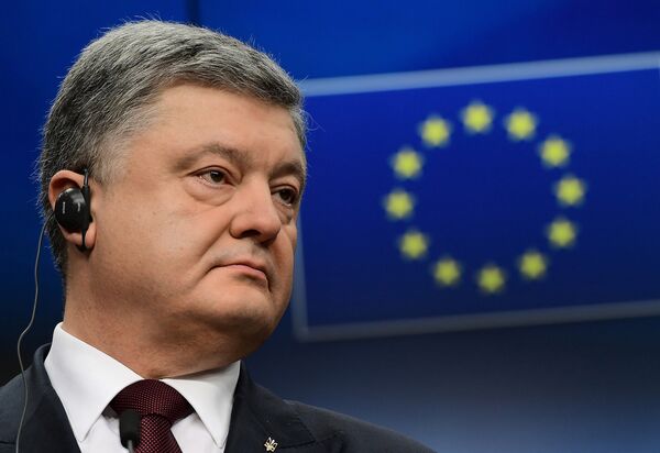 Президент Украины Петр Порошенко во время пресс-конференции в Брюсселе Президент Украины Петр Порошенко во время пресс-конференции в Брюсселе
