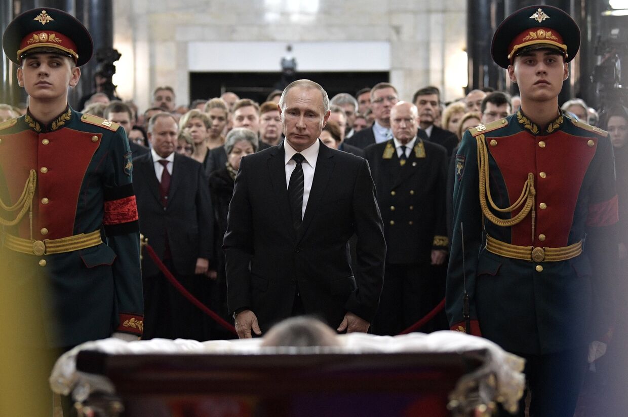 Президент РФ Владимир Путин на церемонии прощания с российским послом в Турции Андреем Карловым