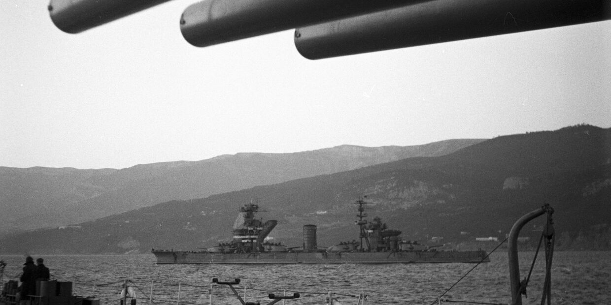 Гвардейский линейный корабль «Севастополь» Гвардейский линейный корабль «Севастополь»