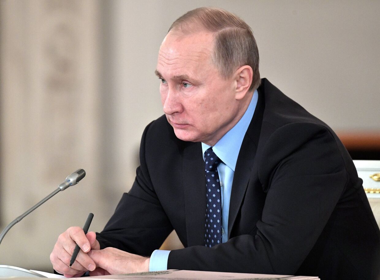 Президент РФ Владимир Путин проводит заседание Государственного совета об экологическом развитии. 27 декабря 2016