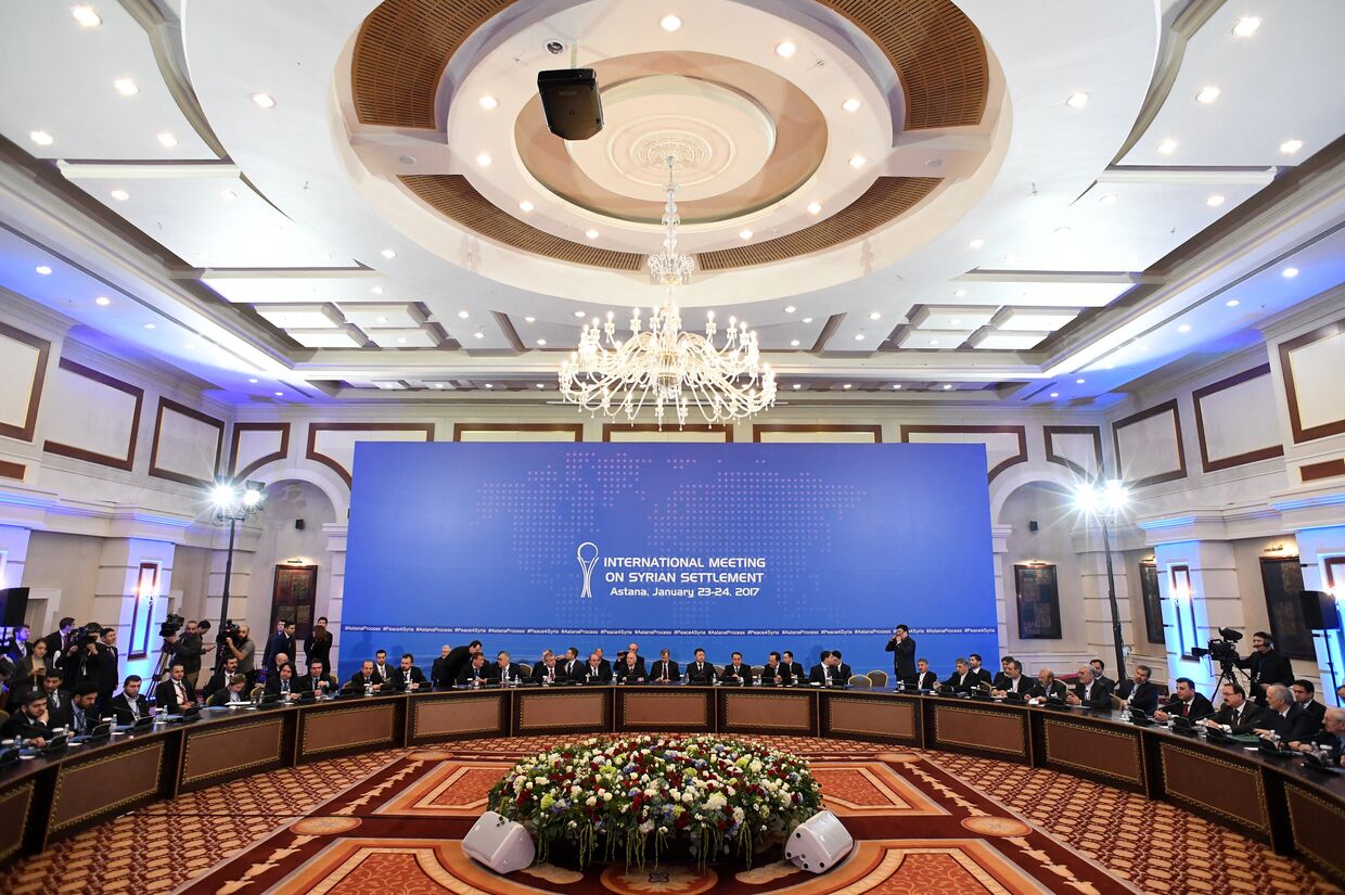 Переговоры между боевиками оппозиции и представителями правительства Башара Асада в Астане, Казахстан.