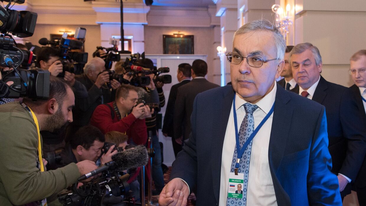 Директор Ближневосточного департамента МИД России Сергей Вершинин перед началом встречи по Сирии в Астане. 23 января 2017