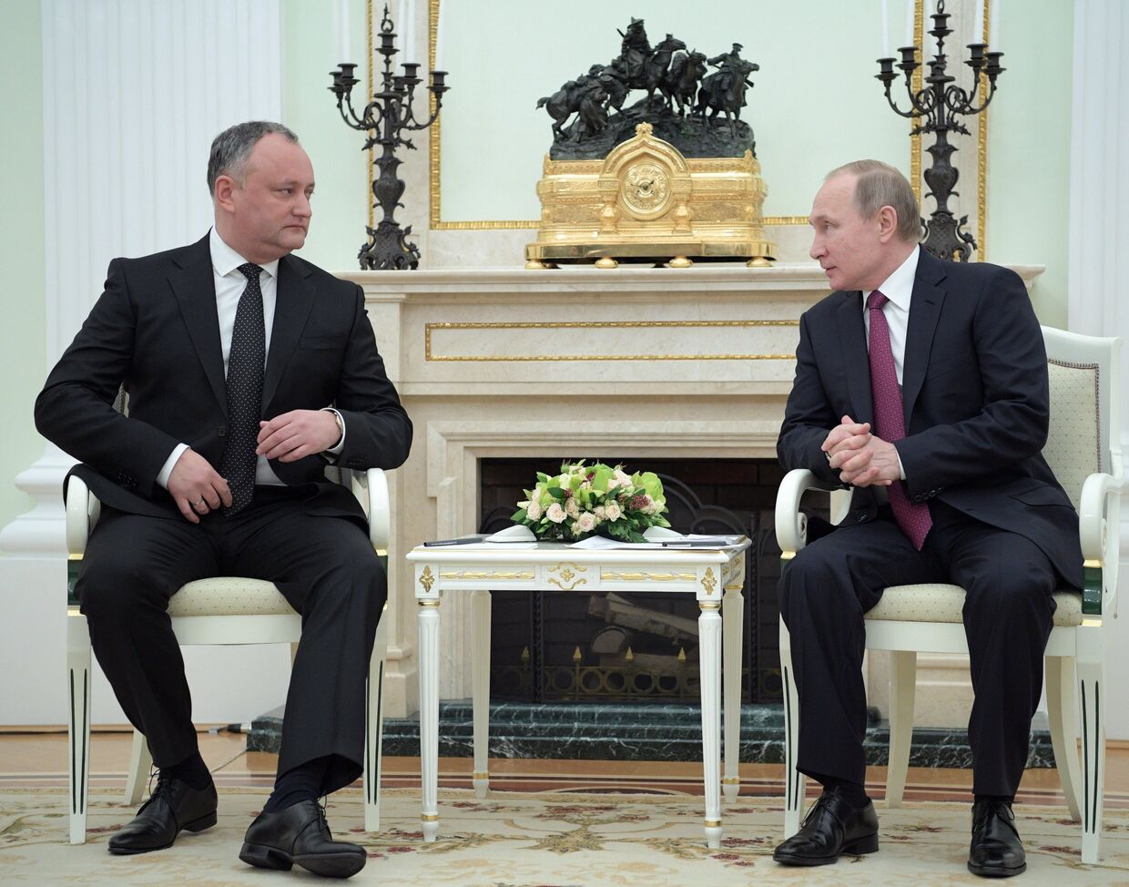 Президент РФ Владимир Путин и президент Молдовы Игорь Додон во время встречи в Кремле. 17 января 2016