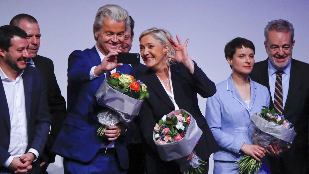 Лидер политической партии «Национальный фронт» Марин Ле Пен и лидер нидерландской партии за свободу Герт Вилдерс в Германии