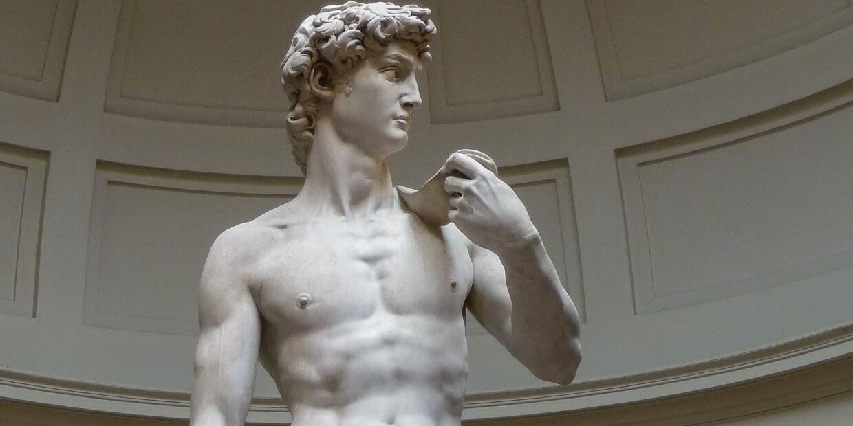 Давид — мраморная статуя работы Микеланджело