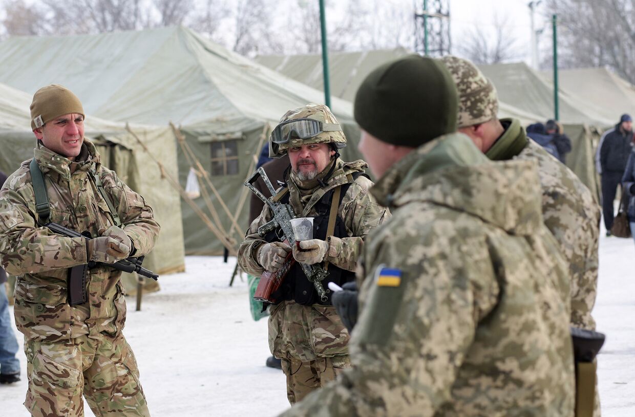 Украинские военнослужащие в Авдеевке