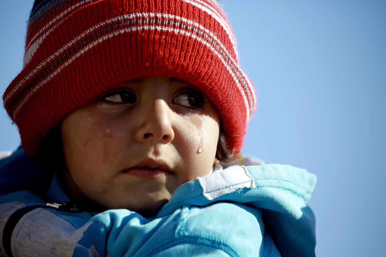 Плачущий ребенок в лагере беженцев «Аль-Хол»