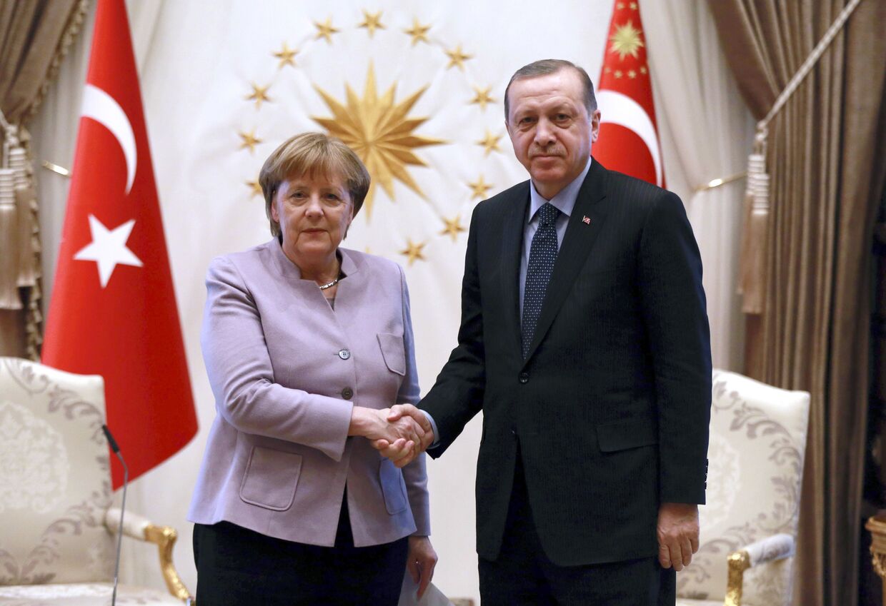Президент Турции Реджеп Тайип Эрдоган и канцлер Германии Ангела Меркель
