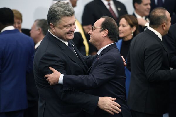 Президент Украины Петр Порошенко и президент Франции Франсуа Олланд