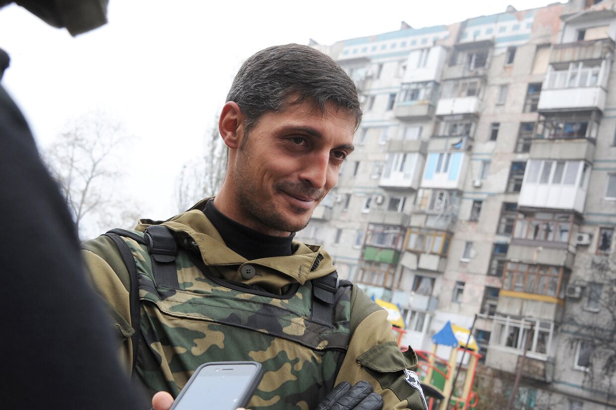 Ополченец ДНР с позывным «Гиви» в Донецке