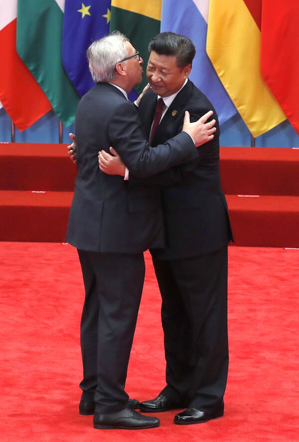 Президент Европейской Комиссии Жан-Клод Юнкер и председатель КНР Си Цзиньпин