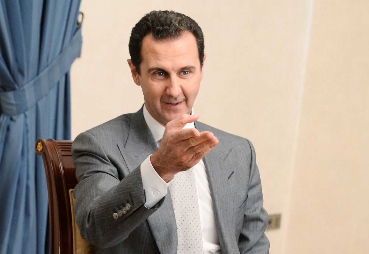Президент Сирии Башар Асад во время встречи с заместителем председателя правительства РФ Дмитрием Рогозиным в Дамаске
