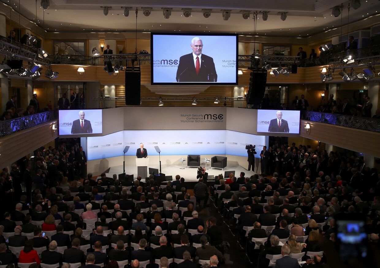 Вице-президент США Майк Пенс на мюнхенской конференции по безопасности