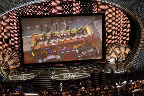 Туристический автобусный тур на 89-й церемонии вручения «Оскар» Туристический автобусный тур на 89-й церемонии вручения «Оскар»