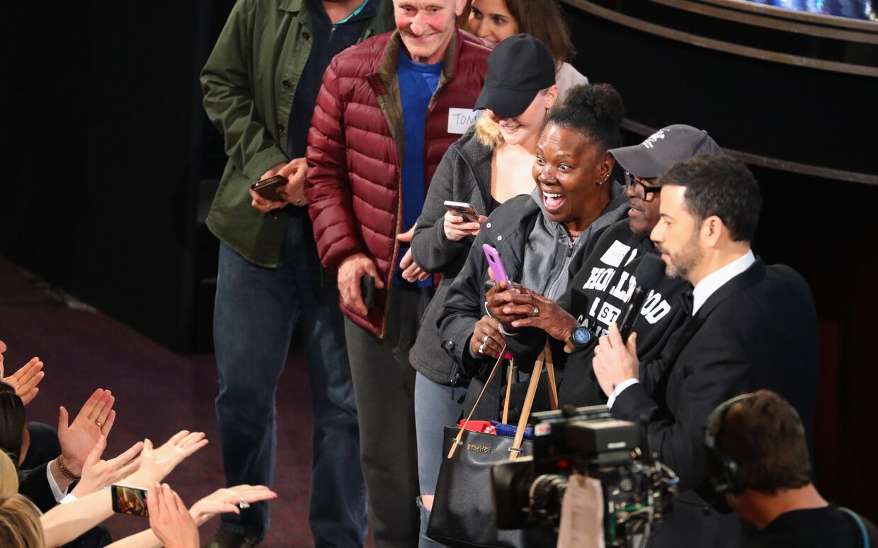 Джимми Киммел и группа туристов на 89-й церемонии вручения «Оскар»