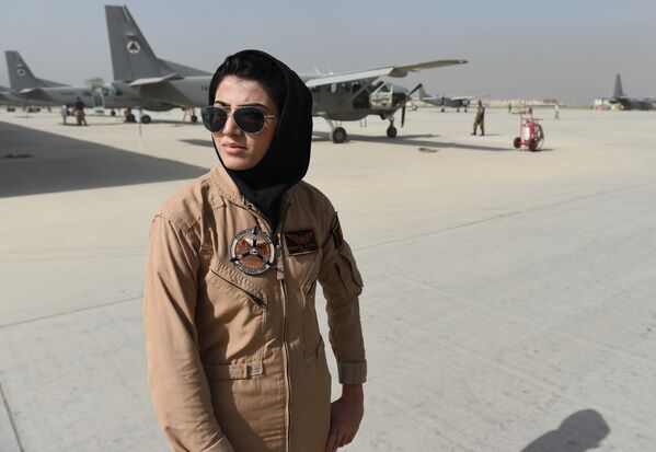 Первая в Афганистане летчица
