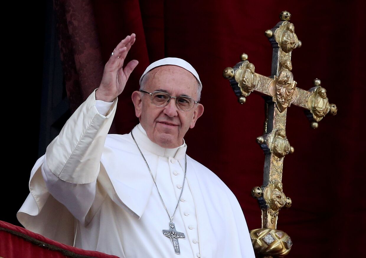 Папа Римский Франциск во время службы в Ватикане