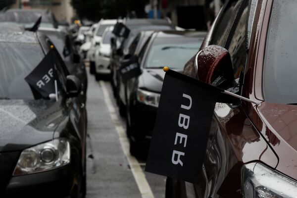 Акция протеста водителей против Uber в Тайване Акция протеста водителей против Uber в Тайване