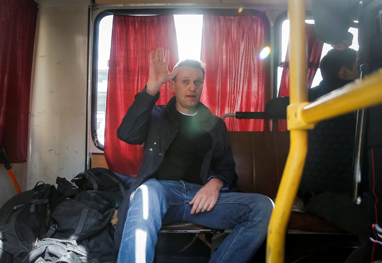 Оппозиционер Алексей Навальный после задержания на митинге в Москве, 26 марта