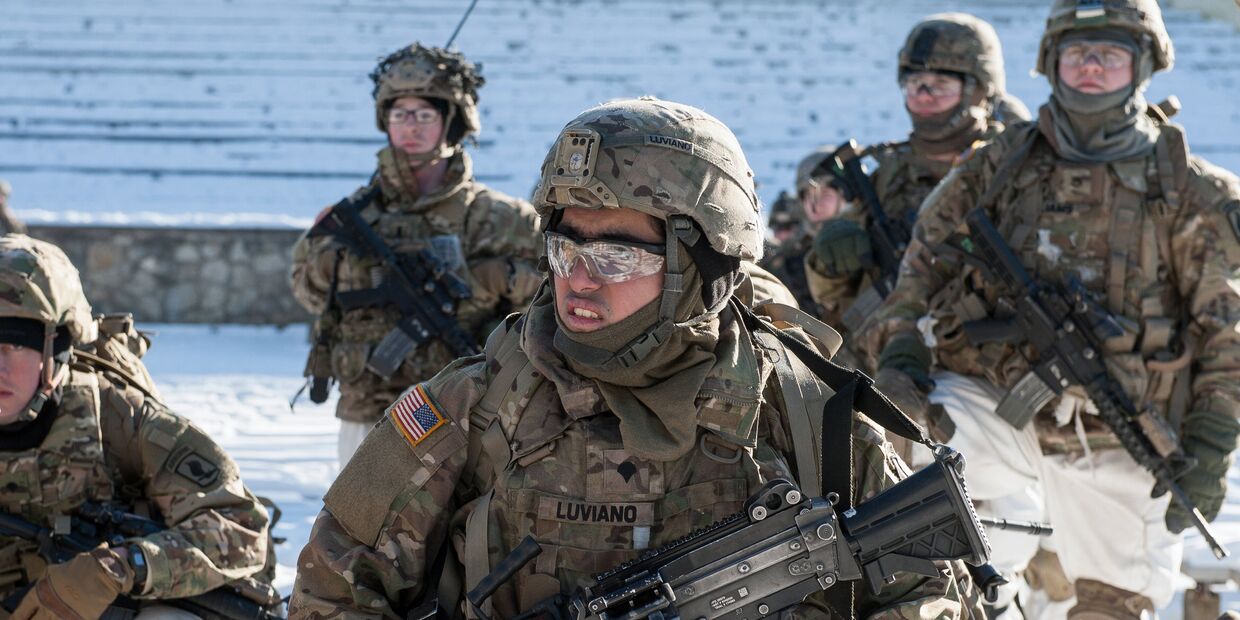 Американские военнослужащие на демонстрации военной техники и вооружения НАТО в Латвии