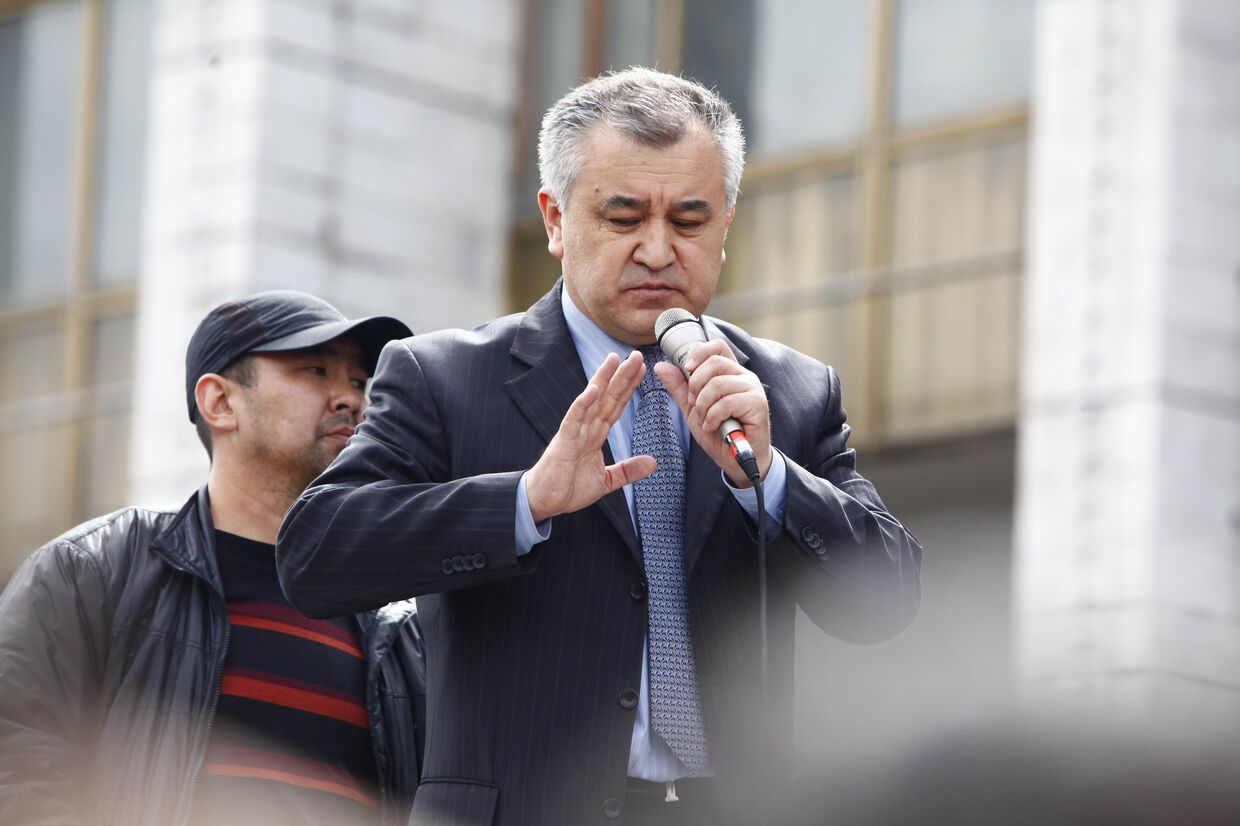 Лидер оппозиции Омурбек Текебаев в Бишкеке
