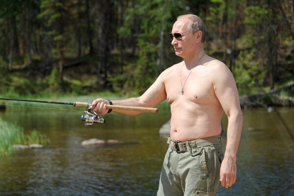 Президент России Владимир Путин во время рыбалки в Республике Тыва