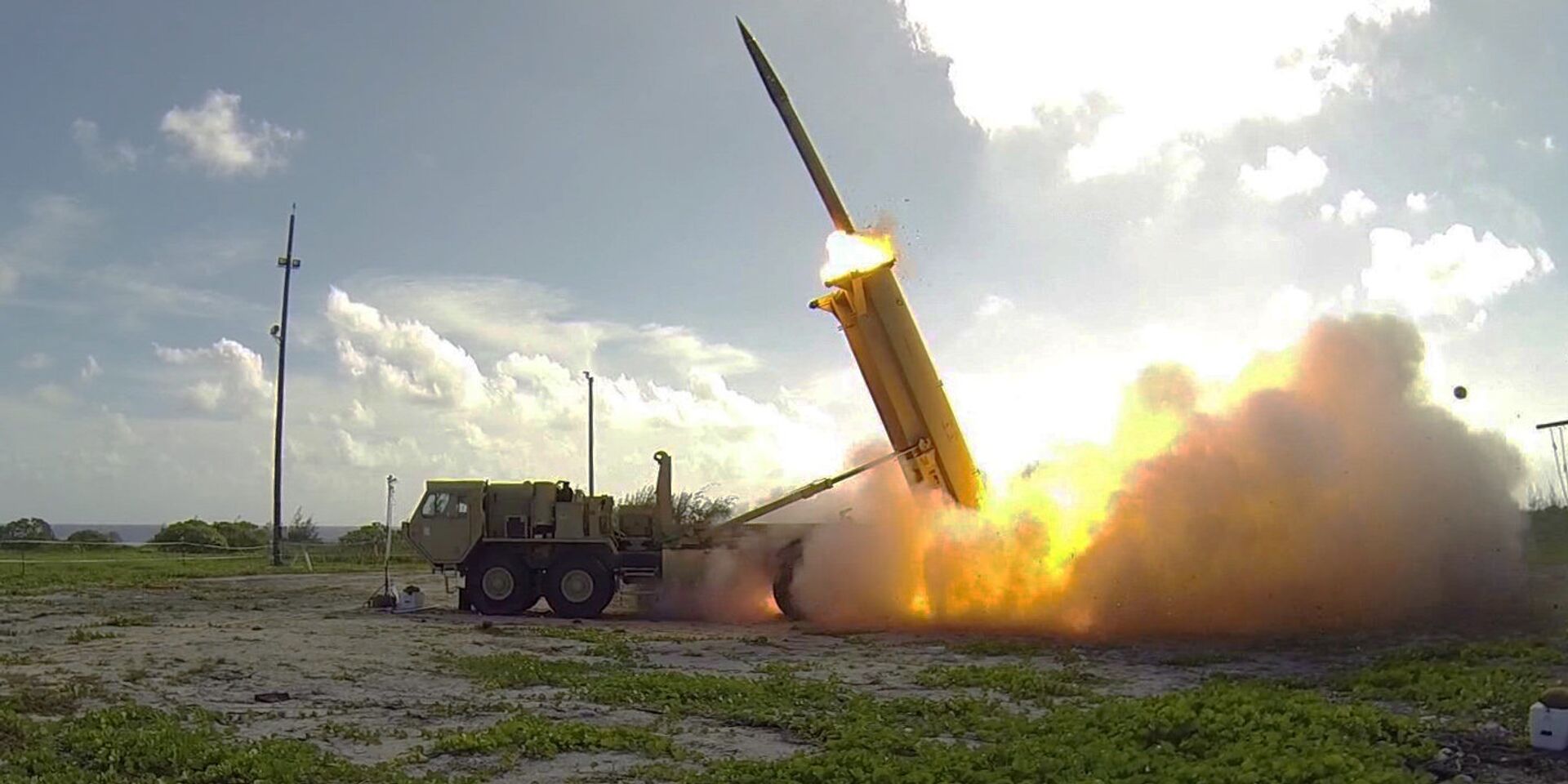 Запуск ракеты американского противоракетного комплекса системы THAAD - ИноСМИ, 1920, 08.10.2025