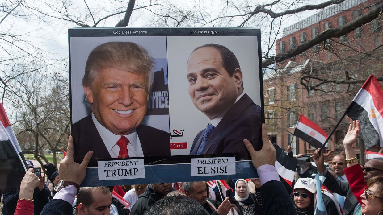 Сторонники президента Египта Абдель Фаттах Аль-Сиси у Белого дома в Вашингтоне