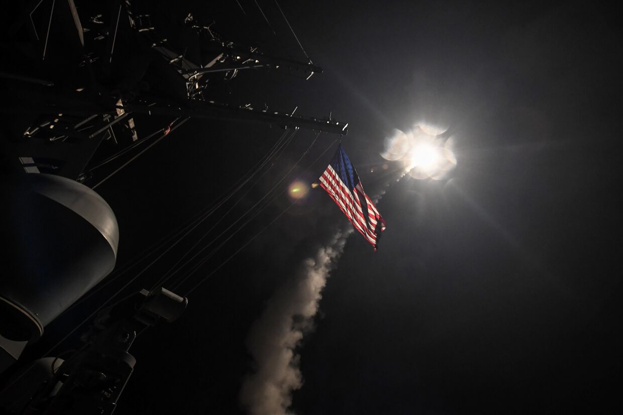 Запуск ракет с американского эсминца «Портер» в Сирии