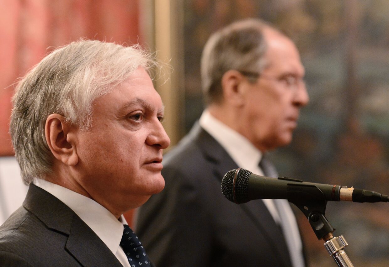 Министр иностранных дел РФ Сергей Лавров и министр иностранных дел Армении Эдвард Налбандян
